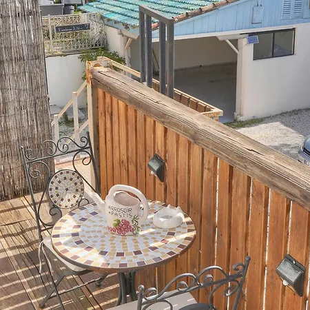 Apartment Duplex Proche De Centre Et A 2min A Pied De La *