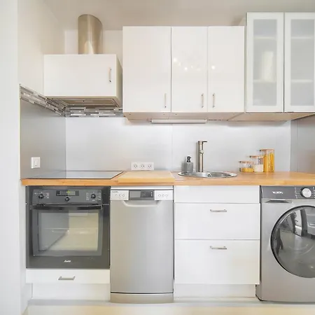 Duplex Proche De Centre Et A 2min A Pied De La Lägenhet Cannes