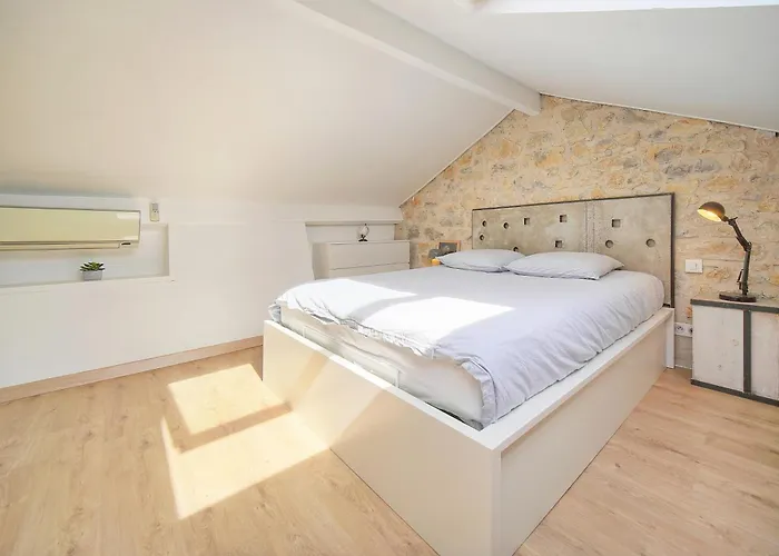 Duplex Proche De Centre Et A 2min A Pied De La