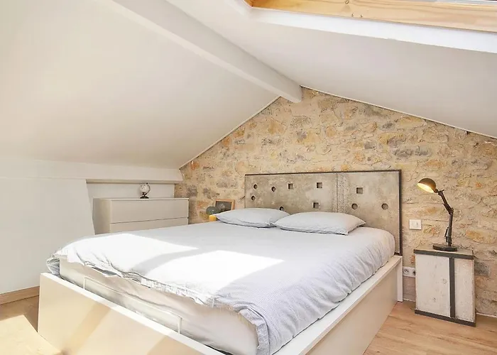 Duplex Proche De Centre Et A 2min A Pied De La