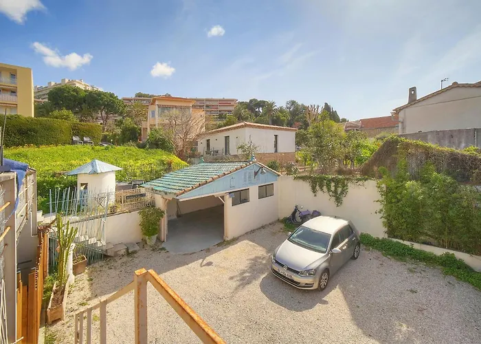 Duplex Proche De Centre Et A 2min A Pied De La Daire *