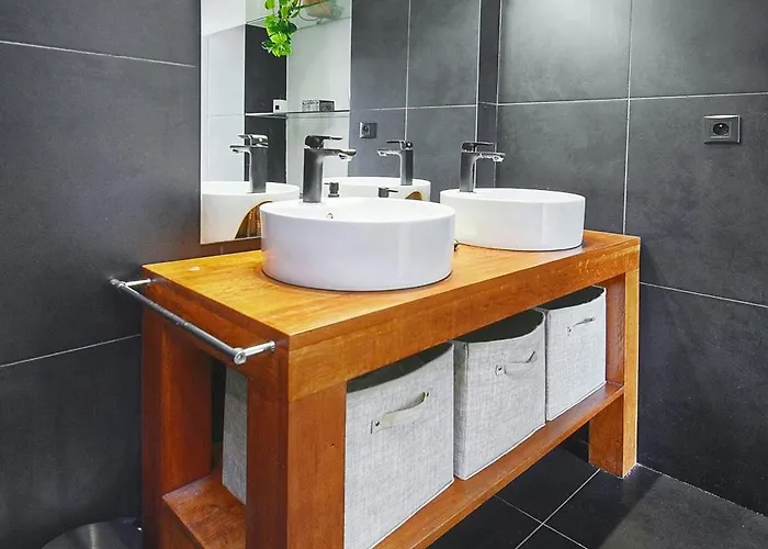 Duplex Proche De Centre Et A 2min A Pied De La Daire