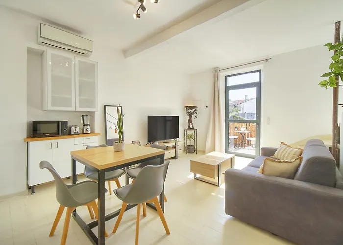 Duplex Proche De Centre Et A 2min A Pied De La Cannes