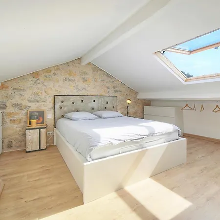 Duplex Proche De Centre Et A 2min A Pied De La 칸느